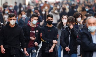 كاتب أمريكي: استعدوا للتعايش مع قيود كورونا إلى الأبد