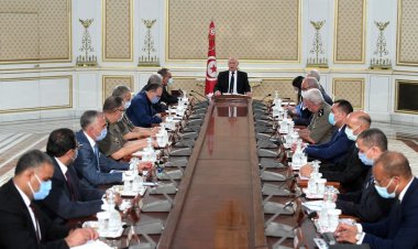 وضع صحي كارثي في تونس.. وتحذيرات من توظيف سياسي للأزمة