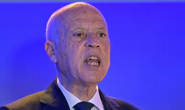 سباق مع الزمن.. الرئيس التونسي يصعِّد والنهضة تناور واتحاد الشغل على خط الأزمة