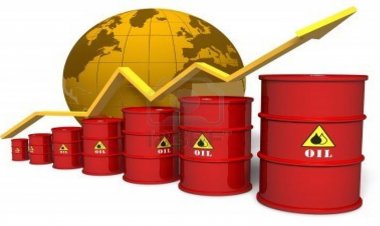 أسعار النفط تتنفَّس الصعداء بعد أطول موجة خسائر... متى يعود الذهب الأسود إلى عصره؟