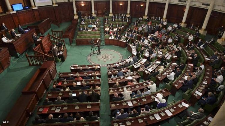 مطالب بحل البرلمان التونسي... هل يستجيب قيس سعيد؟