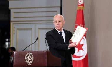 بعد إعلان الرئيس إمكانية تعديل الدستور... هل تتجه تونس نحو انتخابات مبكرة؟