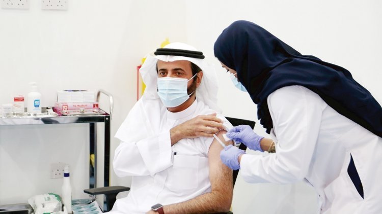 بقواعد صارمة... السعودية تحمي اقتصادها بالمزيد من التطعيم ضد كورونا
