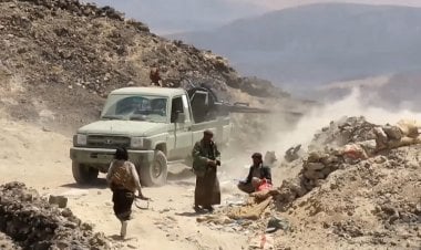 اختطاف وحرق وإبادة.. مليشيا الحوثي تعيث في العبدية فسادًا