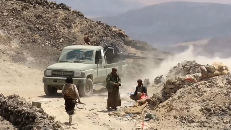 اختطاف وحرق وإبادة.. مليشيا الحوثي تعيث في العبدية فسادًا