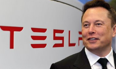 بعد استطلاع تويتر.. إيلون ماسك يبيع أسهماً من حصته في تسلا