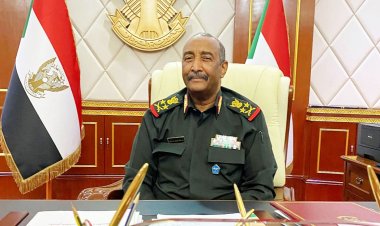 حبس حمدوك جاء لحمايته.. البرهان: سأعتزل السياسة وأتقاعد عن الجيش عام 2023