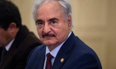 ليبيا.. حفتر يعود إلى السباق الرئاسي والانتخابات تدخل مرحلة الحسم