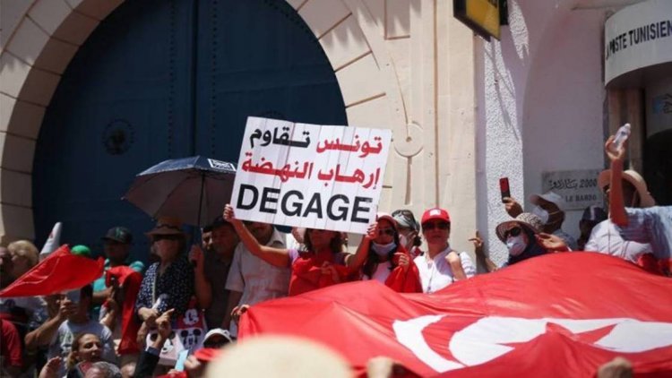 توقعات بحل حركة النهضة.. ما خيارات إخوان تونس؟