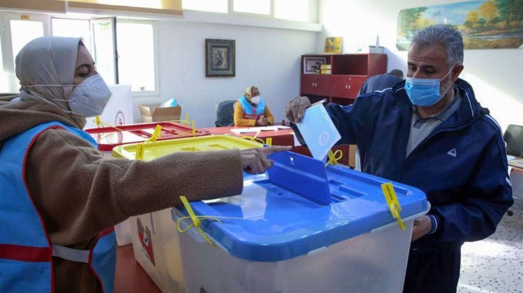 ليبيا.. شبح تأجيل الانتخابات يلوح في الأفق وتظاهرات لدعم إجرائها في موعدها