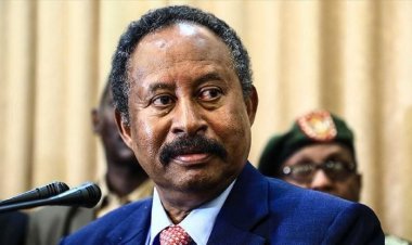 وسط مخاوف من انزلاق السودان نحو العنف.. ماذا بعد استقالة حمدوك؟