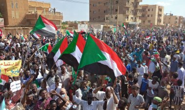 واشنطن بوست: هل تؤجج استقالة حدوك الصراع مجددًا في السودان؟