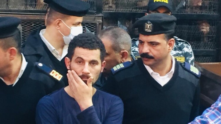 ذبح صديقه وتجول برأسه في الشارع.. حكم بإعدام سفاح الإسماعيلية شنقًا