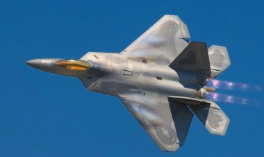 مقاتلات أمريكية طراز F-22 تصل الإمارات في أعقاب هجمات الحوثيين