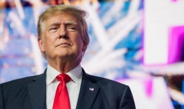 قادتنا أغبياء.. ترامب يمتدح بوتين الذكي وزيلينسكي الشجاع