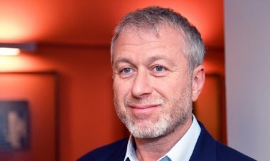 بسبب العقوبات.. ملياردير روسي مقرب من بوتين يعرض نادي تشيلسي للبيع