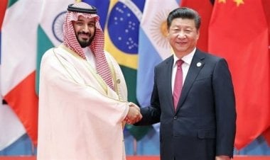 هل تستعد السعودية والصين لمعاقبة الدولار؟