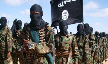 ما وراء مبايعة داعش اليمن لزعيم التنظيم الجديد؟