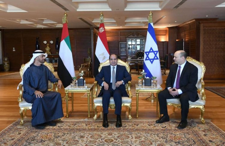 لقاء محمد بن زايد والسيسي وبينيت في شرم الشيخ.. سر التوقيت