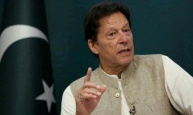 يجتمع غدًا... هل يطيح برلمان باكستان عمران خان؟