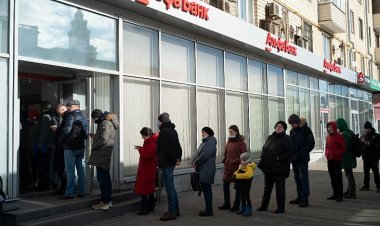 رغم العقوبات.. آلاف الموظفين بشركات أجنبية في روسيا لا يزالون يتقاضون رواتبهم