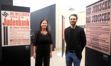 مخلوق شيطاني يلتهم رضيعًا.. عائلة روتشيلد هدف مفضل لأصحاب نظرية المؤامرة