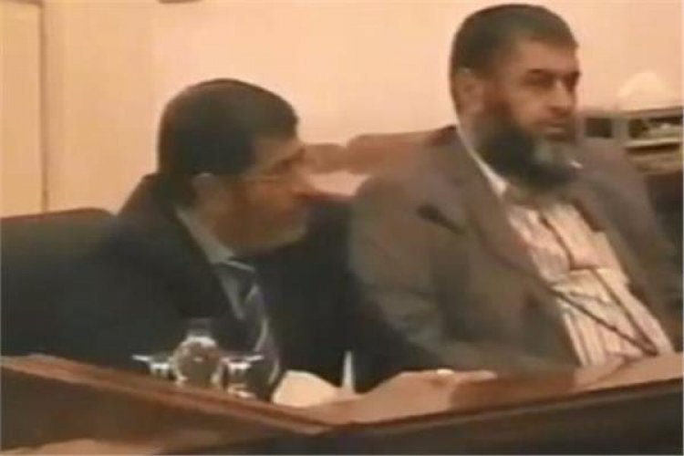 تفاصيل لقاء سري بين السيسي وقادة الإخوان... ماذا دار فيه؟