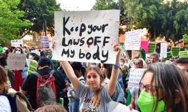 خوفًا من العودة إلى الوراء... احتجاجات بأمريكا ضد إلغاء حق الإجهاض