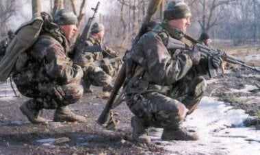 الطعام مقابل المعلومات... هل يتعاون القرويون الأوكران مع الجيش الروسي؟