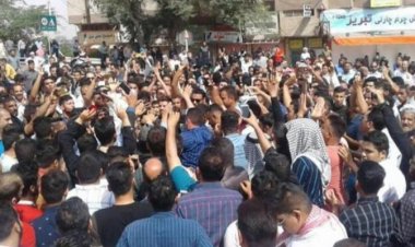 الاحتجاجات تعود إلى خوزستان... إيران تعزل الإقليم إلكترونيًا