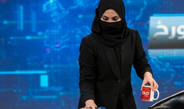 مذيعات أفغانستان بالبرقع على الشاشات... والفصل مصير المخالفات