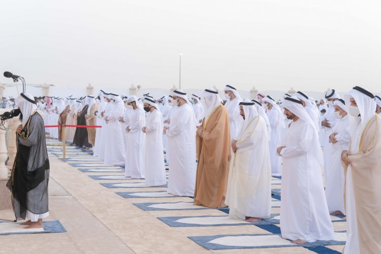 بلا قيود لأول مرة منذ عامين... المسلمون يحتفلون بعيد الفطر