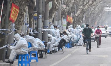 بعد عودة تفشي أوميكرون... هل اقترب العالم من كتابة شهادة وفاة كورونا؟