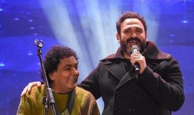 أغنية محمد منير الجديدة... هل سرق أكرم حسني كلماتها وألحانها؟