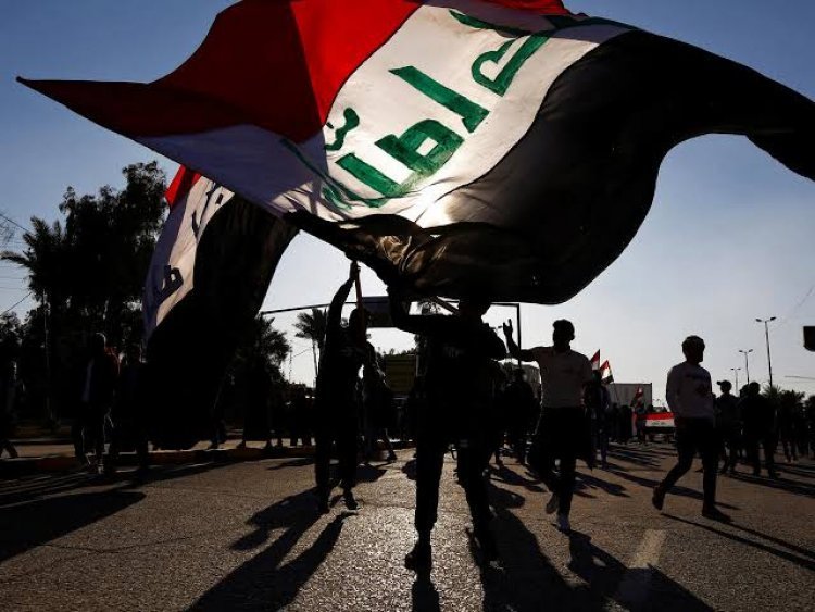 العراق على صفيح ساخن...حظر تجول واشتباكات مسلحة في بغداد