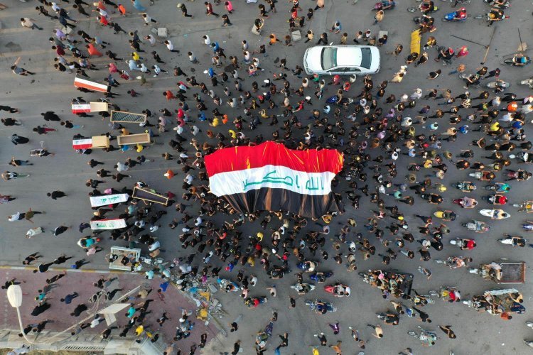 بعد فشل لعبة حافة الهاوية... إلى أين يتجه العراق؟