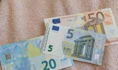 اليورو دون 0.99 دولارا للمرة الأولى فى 20 عاما بسبب الغاز الروسي