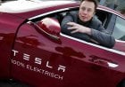 هل ينجح إيلون ماسك في مواجهة انخفاض الطلب على سيارات تيسلا؟