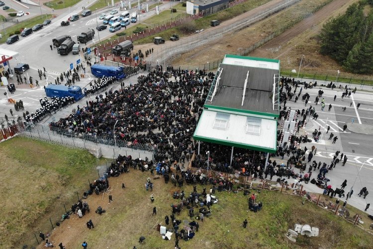 نيويورك تايمز: الغرب لا يريد المزيد من المهاجرين