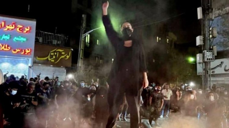ذكرى وفاة مهسا أميني الأربعون.. الجامعات تنتفض والنظام يرد بالاعتقالات