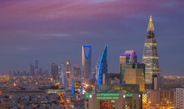 فايننشال تايمز: السعودية تنافس الإمارات في الاستحواذ على الاستثمارات الأجنبية