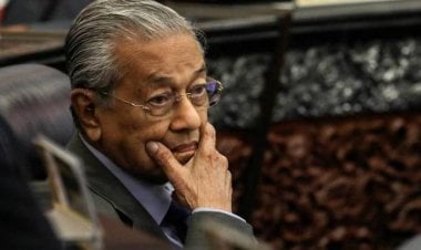 انتخابات ماليزيا... خسارة تاريخية تنهي مشوار مهاتير محمد السياسي وبرلمان معلق