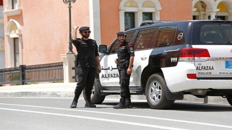 قطر تحتجز 8 ضباط سابقين في البحرية الهندية... ونيودلهي تطالب بالإفراج عنهم