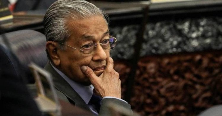 انتخابات ماليزيا... خسارة تاريخية تنهي مشوار مهاتير محمد السياسي وبرلمان معلق