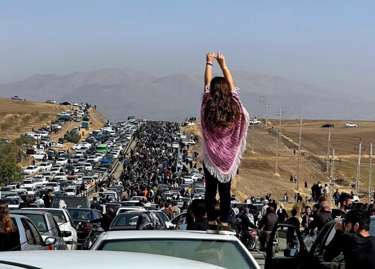هل بدأت أمريكا حقبة جديدة من المواجهة المباشرة مع إيران؟