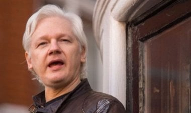 النشر ليس جريمة... وسائل إعلام تناشد واشنطن إسقاط التهم عن مؤسس ويكيليكس