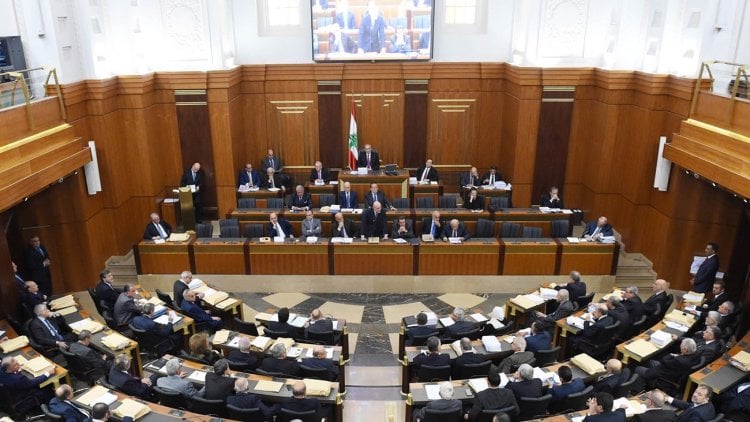 الورقة البيضاء تفوز... برلمان لبنان يفشل للمرة الـ8 في انتخاب رئيس للبلاد