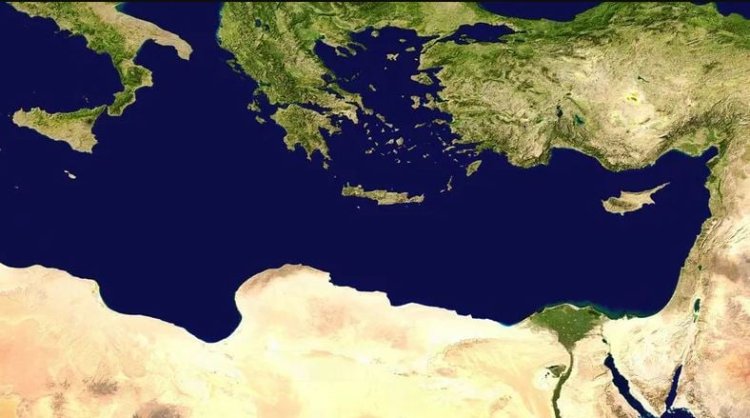 قرار مصر ترسيم حدودها البحرية مع ليبيا... 5 مكاسب ورسائل على محاور عدة
