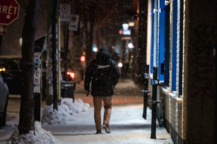 ألغت 5 آلاف رحلة... عاصفة قطبية خطيرة تضرب أمريكا