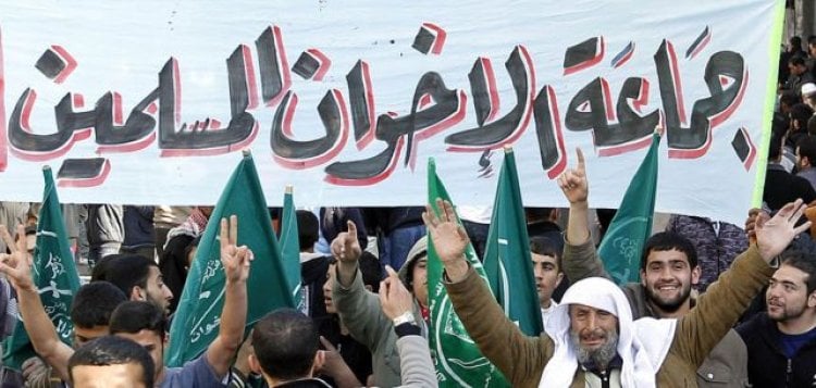 قبل بيعة لندن... هل حسمت جبهة اسطنبول صراع الإخوان؟